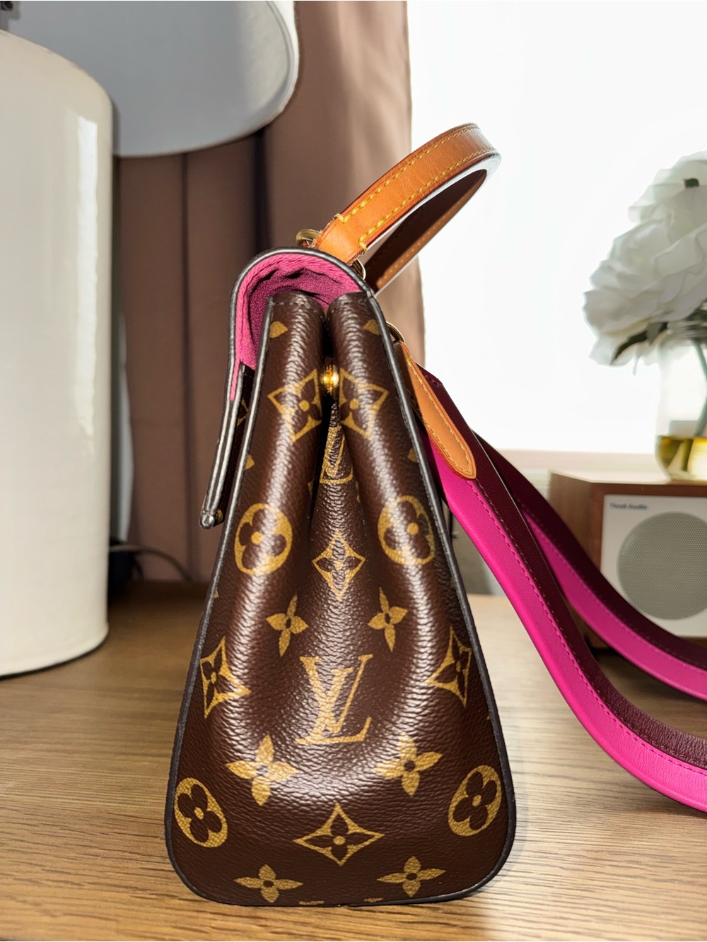 Louis Vuitton Cluny - Picture 3 of 14